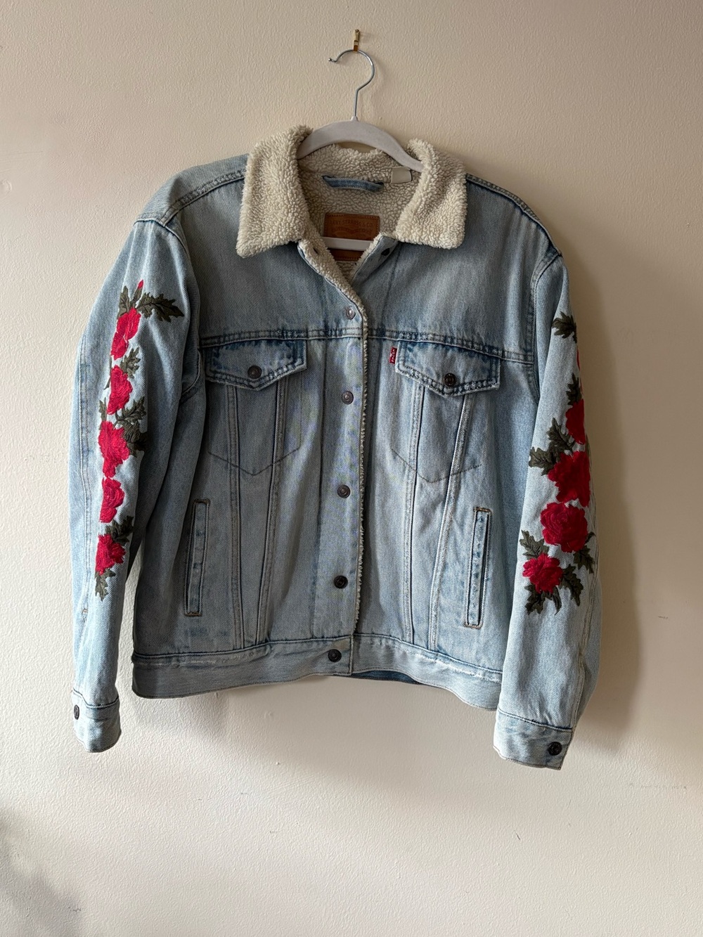 Levi's Vintage Ex Boyfriend Denim Sherpa Lined Jacket Rose Embroidery Size L